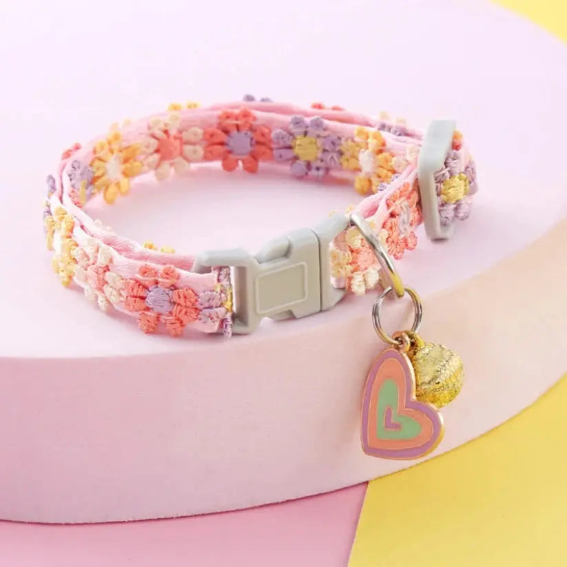 Adjustable Rainbow Flower Cat Collar with Bell Zippmart